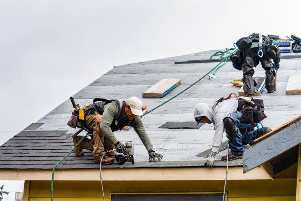 Professional Gutter Installation technician working in Crabtree, OR